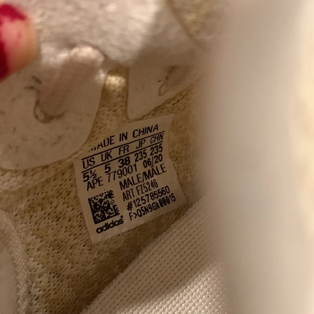 YEEZY‎ Boost 350 V2
